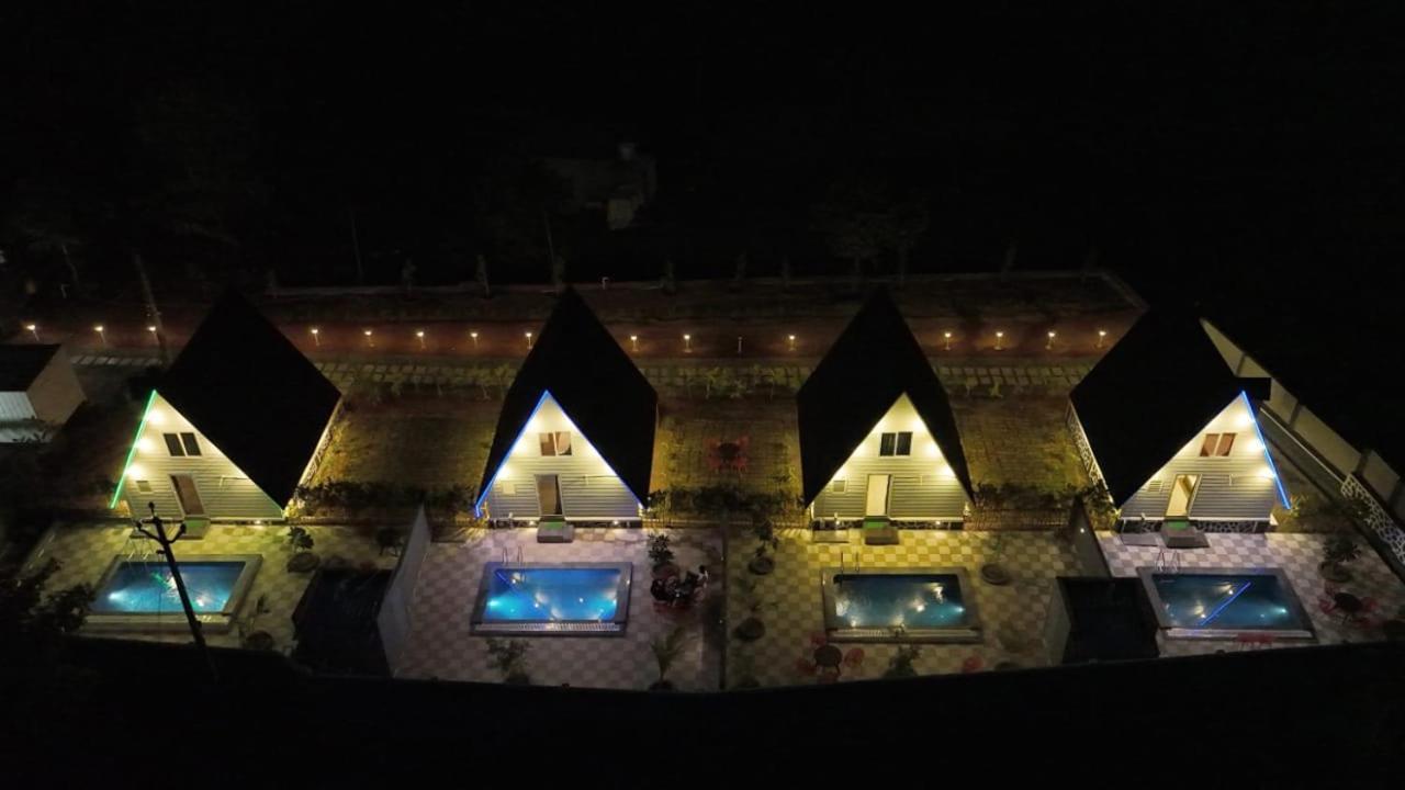 Gr8 Hill Pool Villas Murbād Exteriér fotografie